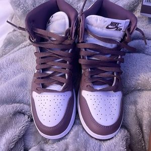 Air Jordan 1 Retro High Og GS White/Muave